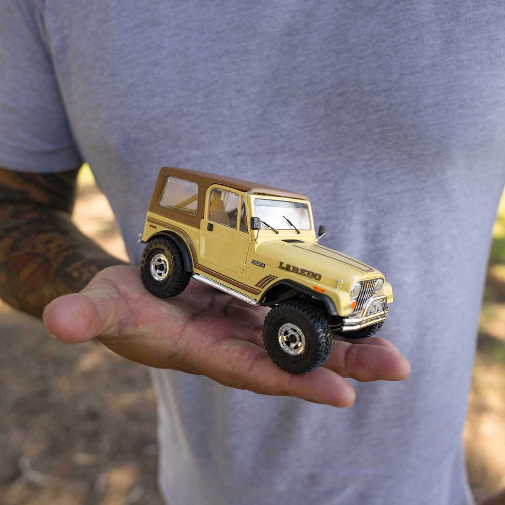 Axial SCX30 Jeep CJ-7 Yellow Laredo Limited Edition