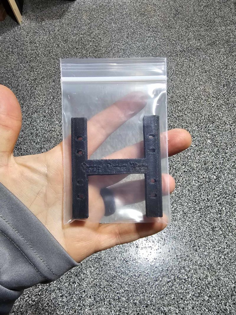 Chassis Mounted Servo Kit with 7075 Aluminum Panhard Mount