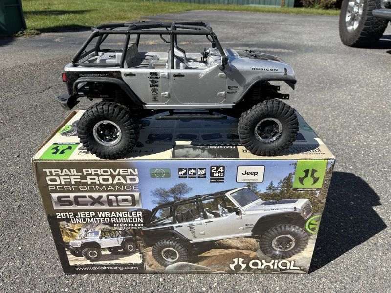 Axial SCX10 2012 Jeep Rubicon RTR (Used - Original Owner)