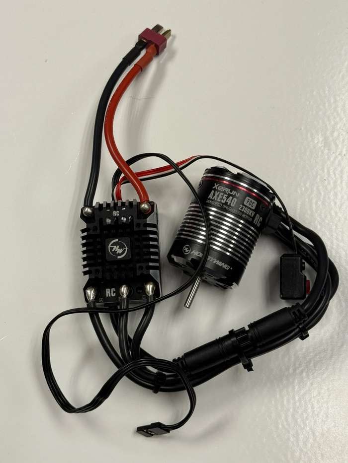 Hobbywing XeRun AXE 540 2300Kv FOC Brushless Combo (Used)