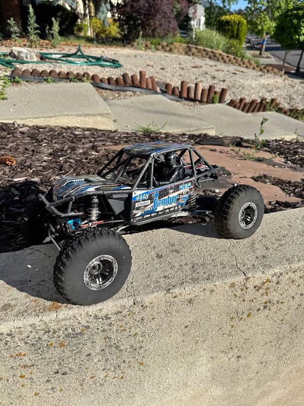 Axial RR10 Bomber (Used - Fair)