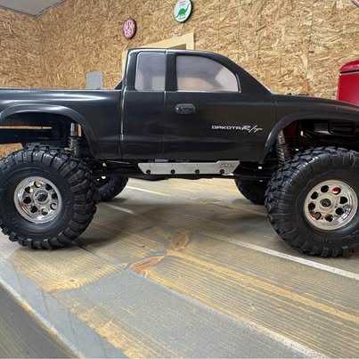 Traxxas TRX-4 with Dodge Dakota R/T Body (Used)