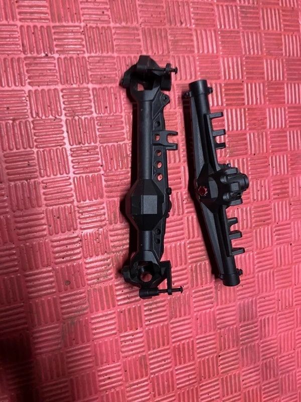 Vanquish F10 Axle Housings, Front + Rear Pair (Used - Housings Only)